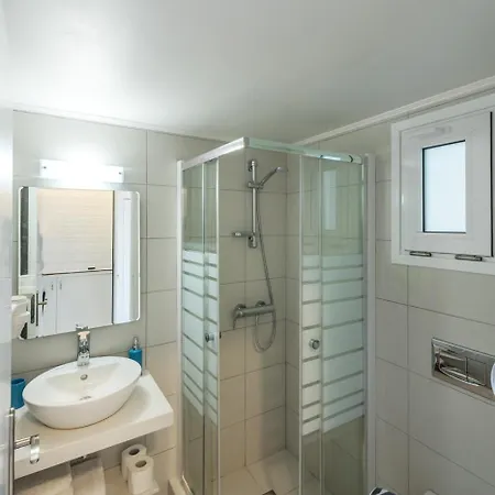 Golden View Apart-hotel 4*