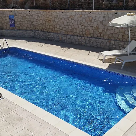 Golden View Apart-hotel 4*