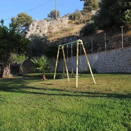 Apartahotel Golden View 4*