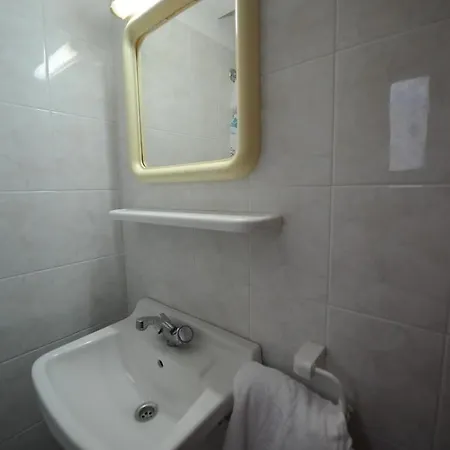 Golden View Aparthotel
