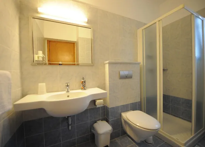 Golden View 4* لينثوس